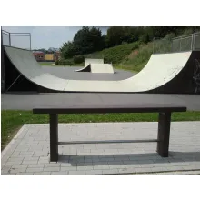 Skaterpark mit Bank Collodi